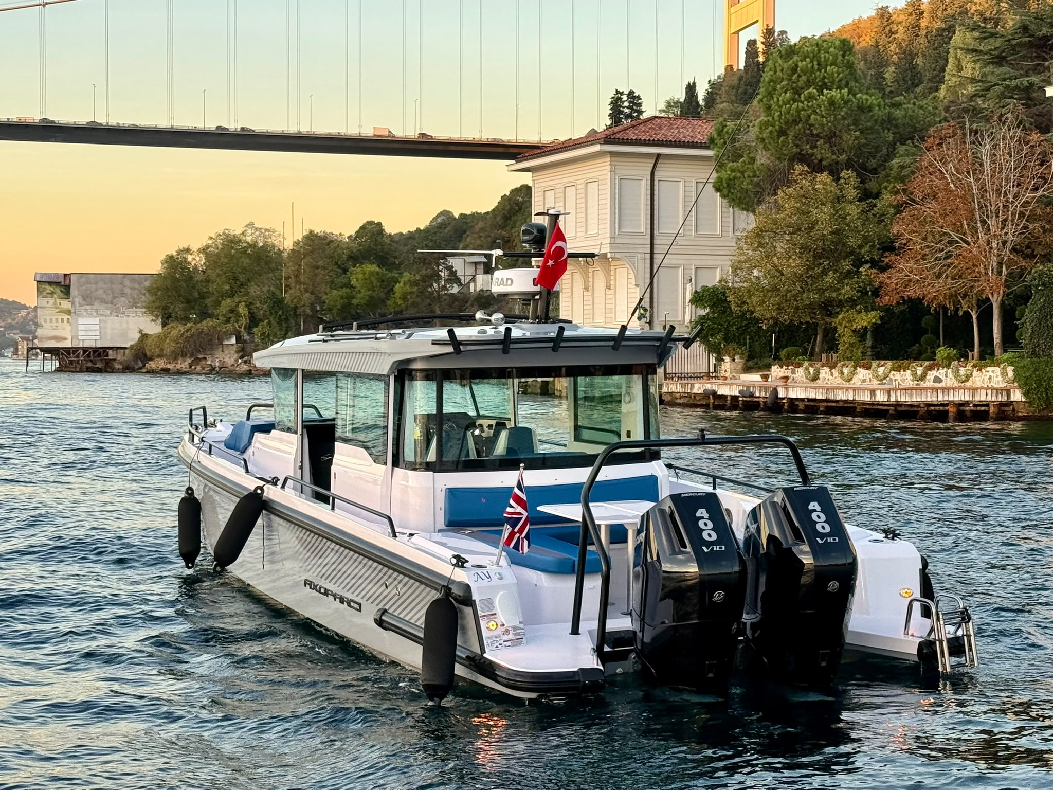 2026 Axopar 37 XC Cross Cabin